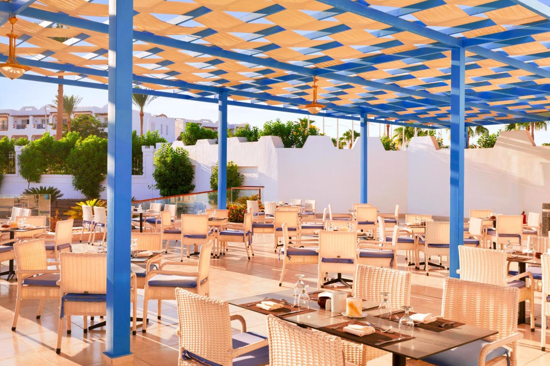 Pickalbatros Palace Sharm - "Aqua Park" Exterior photo The restaurant at the hotel