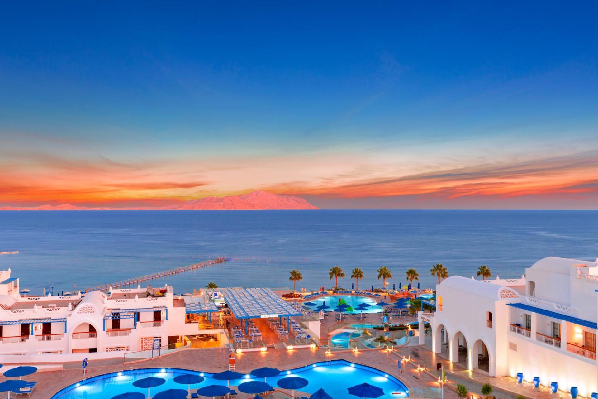 Pickalbatros Palace Sharm - "Aqua Park" Exterior photo Sunset at the Iberostar Grand Hotel Melia, in Playa de Palma, Mallorca