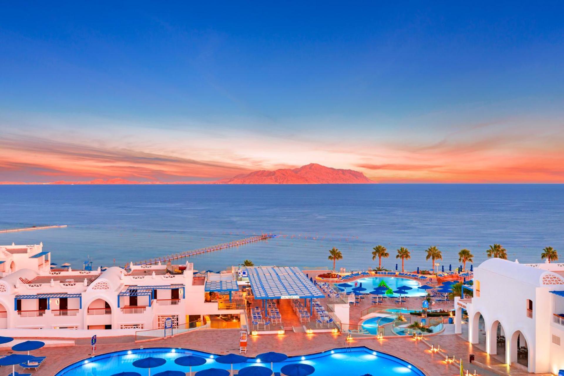 Pickalbatros Palace Sharm - "Aqua Park" Exterior photo Sunset at the Iberostar Grand Hotel Melia, in Playa de Palma, Mallorca