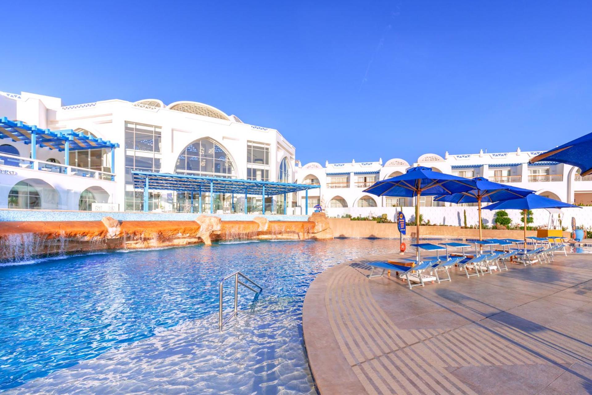 Pickalbatros Palace Sharm - "Aqua Park" Exterior photo The swimming pool at the hotel