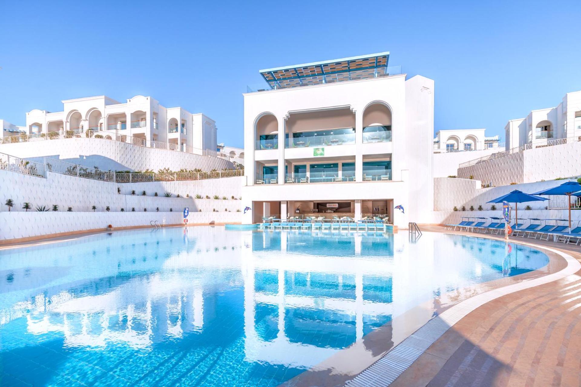 Pickalbatros Palace Sharm - "Aqua Park" Exterior photo The resort's main pool