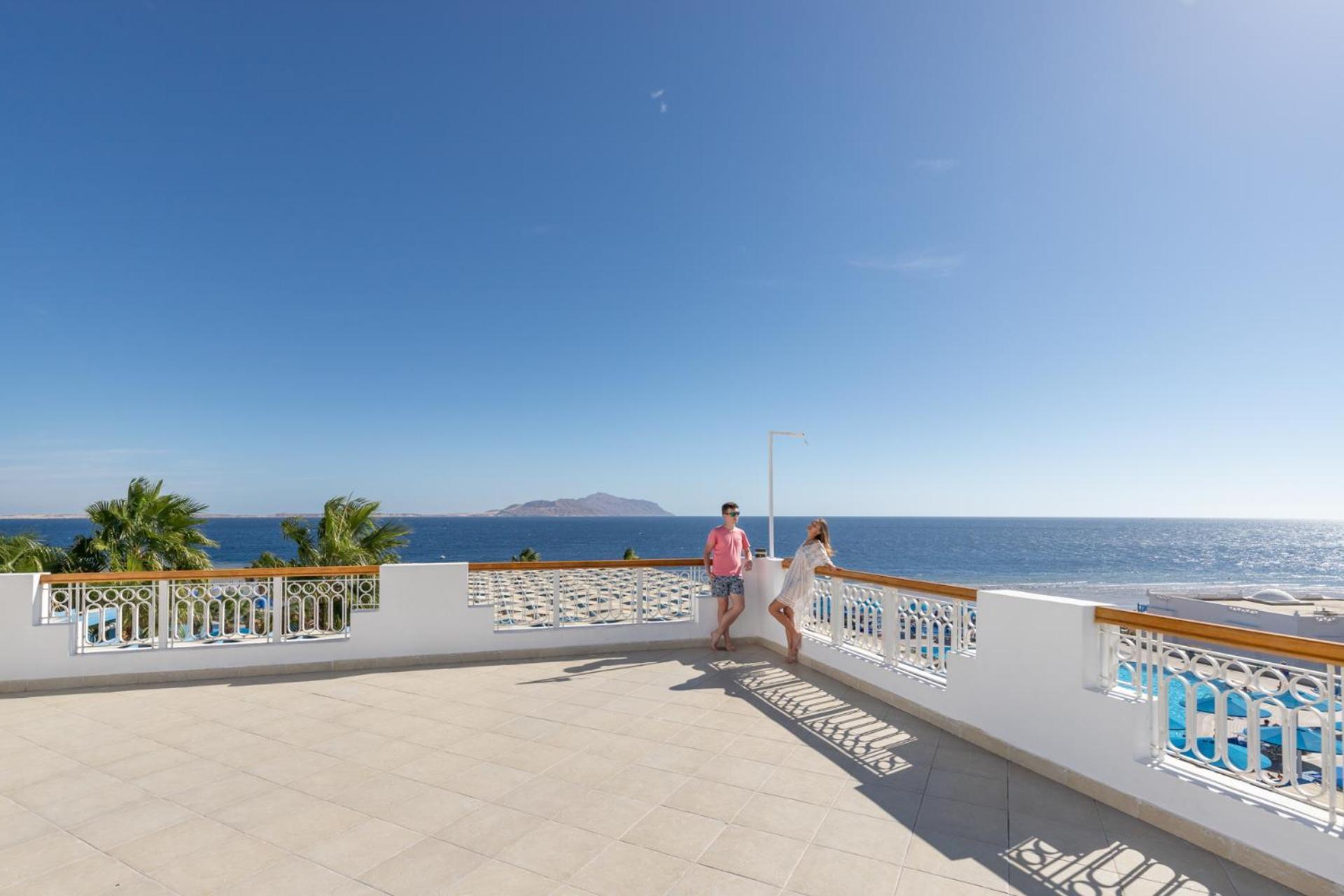 Pickalbatros Palace Sharm - "Aqua Park" Exterior photo View of the island of Socotora from the port of Mindelo